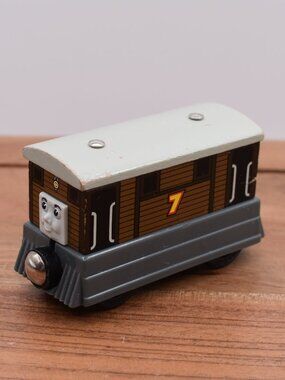 Toby 7 - Magnetic Thomas and Friends Wooden Railway Engine Trains 2003